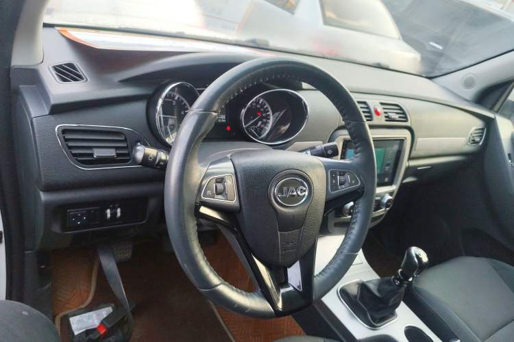 Used JAC T6 2020 2.0T Diesel Two-Wheel-Drive Elite Version Long Wheelbase China VI Emission Standard HFC4DB2-2E