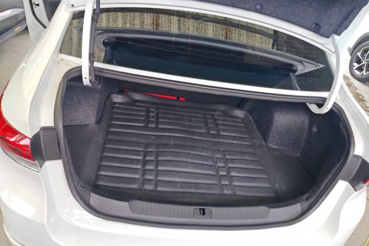 Used Buick GT 2021 Revised Version Flagship 1.5L Automatic Elite Edition Trunk