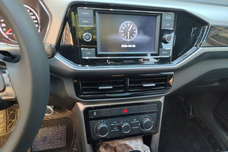 Used Volkswagen T-Cross 2019 280TSI DSG Comfort Edition Audio And AC Panel