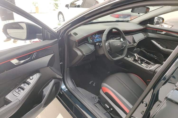 Used Dongfeng Aeolus Yixuan MAX 2024 1.5T Prestige Hybrid Edition