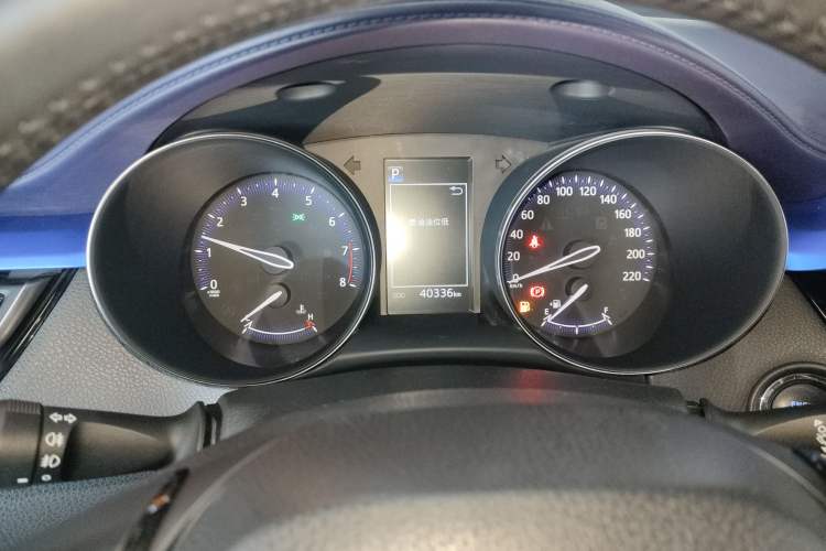 Used Toyota IZOA 2018 2.0L Yichi Edition China V Standard