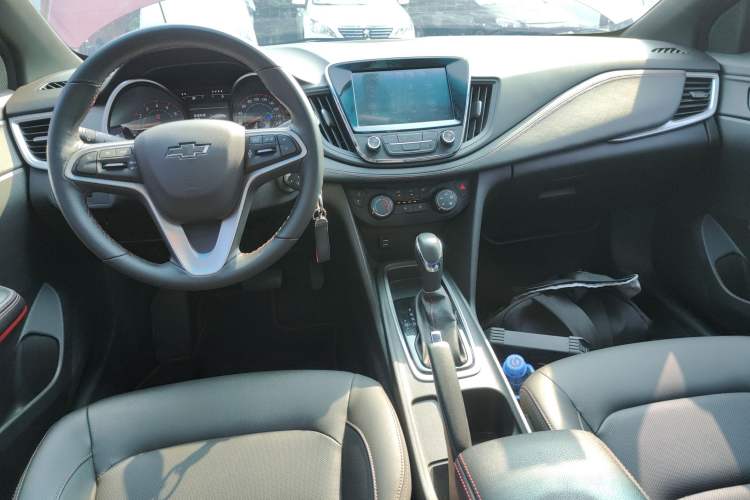 Used Chevrolet Monza 2019 RS 330T Automatic Comfort Edition China VI Standard Center Console