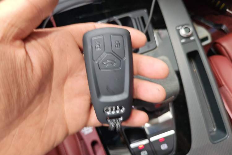 Used Audi Q5L 2024 45 TFSI Luxury Dynamic Model Vehicle Key