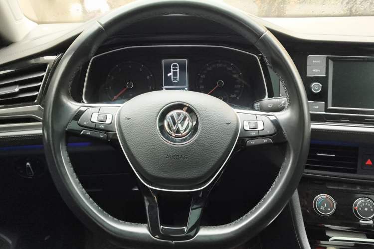 Used Volkswagen Sagitar 2019 200TSI DSG Comfort Version China VI Standard Steering Wheel