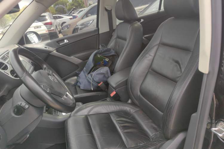 Used Volkswagen Tiguan 2012 1.8TSI Automatic All-Wheel Drive Elite Edition Left Front Seat