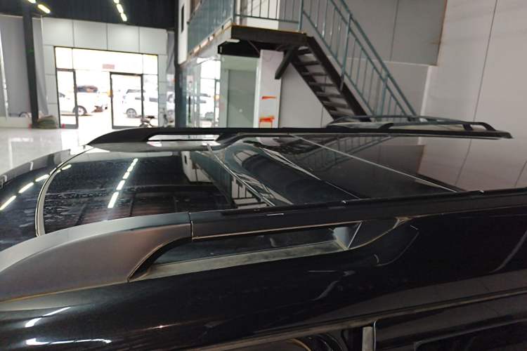 Used Land Rover Discovery 2016 3.0 SC Obsidian Black Heritage Edition SE
