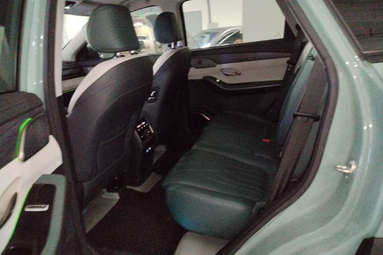 Used JETOUR Shanhai L9 2024 1.5TD 2DHT Max 7-Seater
