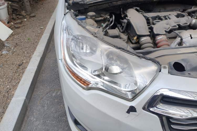 Used Citroen C4L 2013 1.6 THP Automatic Impression Edition
