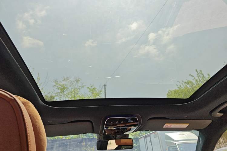 Used Mercedes-Benz GLC 2025 Refresh GLC 260 L 4MATIC Dynamic Edition Headliner