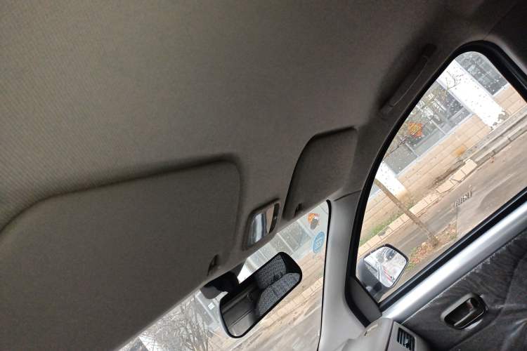 Used Wuling Rongguang V 2019 1.5L Van - Utility Model
