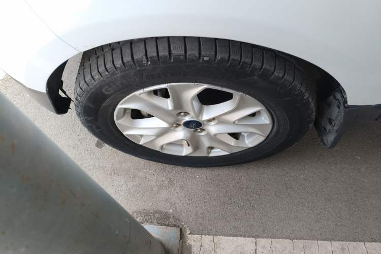 Used Ford EcoSport 2013 1.5L Automatic Fashion Model