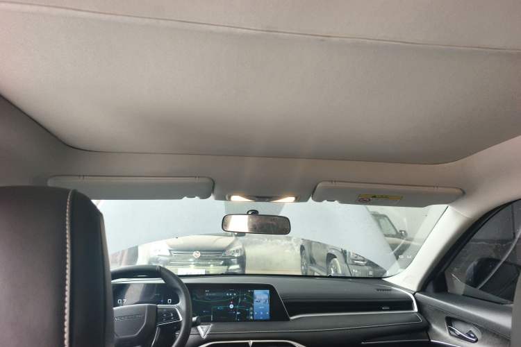 Used Venucia V 2021 260T Idol Edition