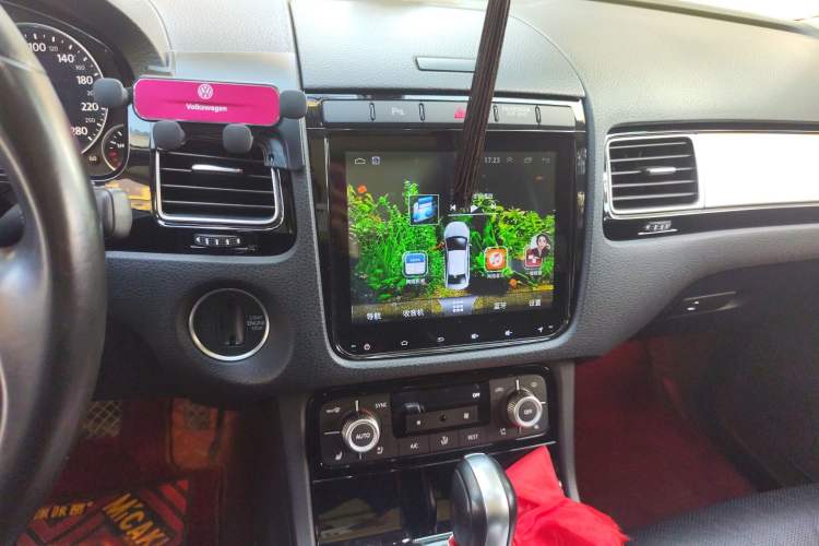 Used Volkswagen Touareg 2017 3.0 TSI Touareg Model Audio And AC Panel