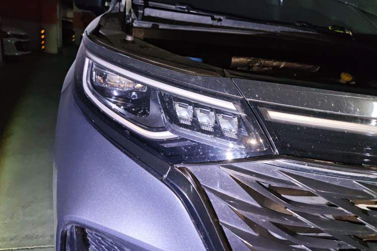 Used Roewe iMAX8 2022 400TGI Flagship Edition Right Front Headlight