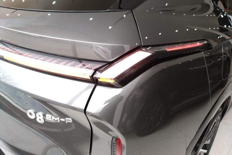 Used Lynk & Co 08 EM-P 2023 245km Ultra-Long Range Halo