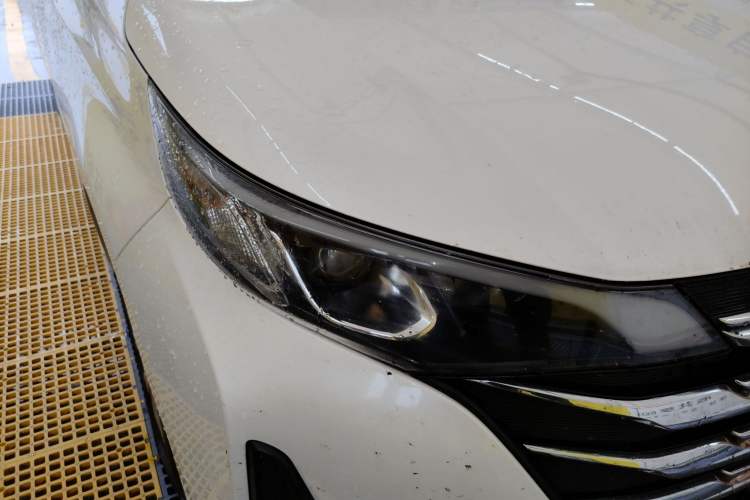 Used GAC Trumpchi M6 2021 270T DCT Elite Edition (7-seater) Right Front Headlight