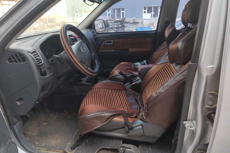 Used Great Wall Wingle 5 2013 2.4L European Version Two-Wheel Drive Elite Edition Big Double Cab – 4G69S4N