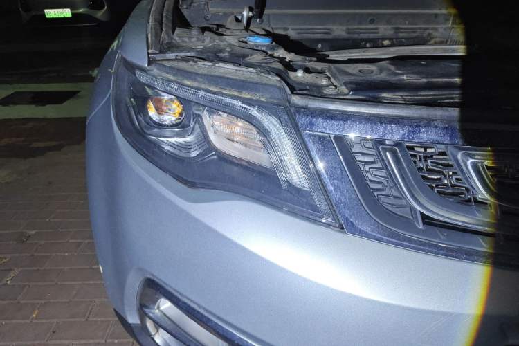 Used Geely Auto Emgrand X7 Sport 2016 1.8TD Automatic ZhiZun Version Right Front Headlight