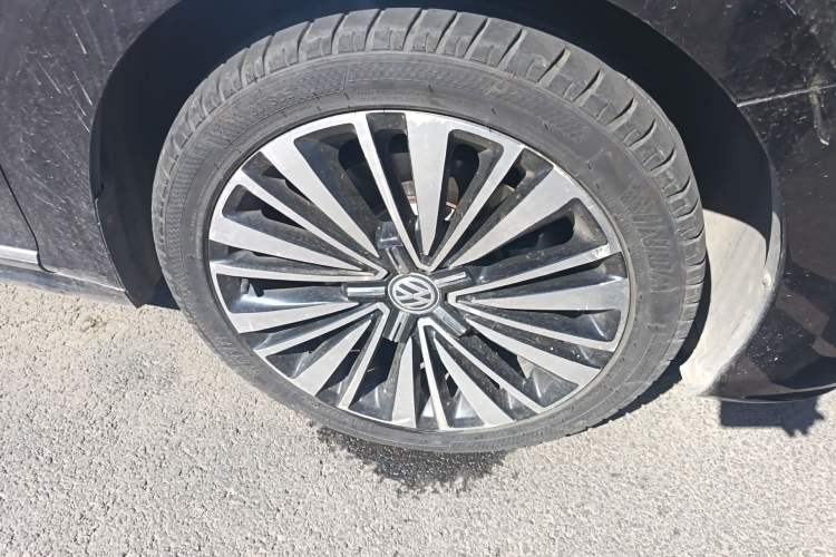 Used Volkswagen Passat 2019 330TSI Luxury Edition China VI Standard