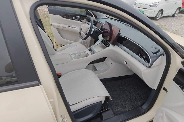 Used Geely Galaxy Geome 2025 UP 410km Exploration Edition Right Front Seat