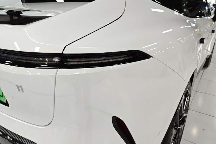 Used Avatr 11 2025 Max All-Electric Four-Wheel Drive