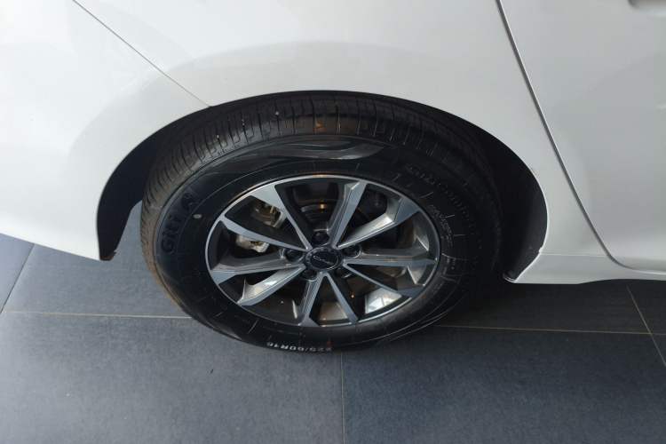 Used BYD Destroyer 05 2024 HONOR Edition DM-i 55KM Luxury Model Exterior 5