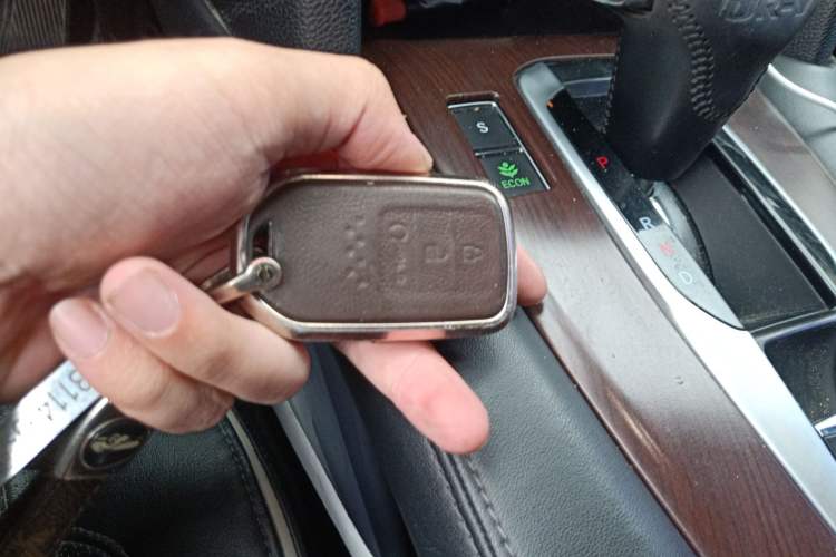 Used Honda UR-V 2017 240TURBO Two-Wheel Drive Classic Edition China V