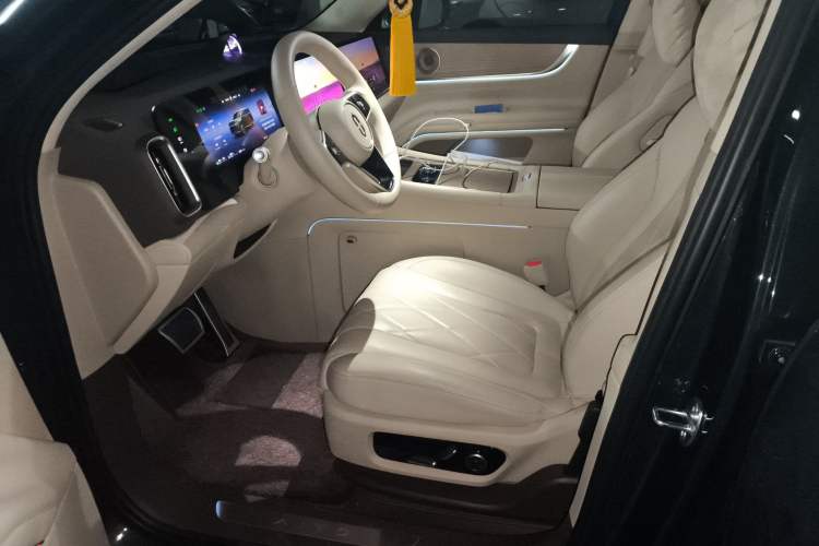 Used Hima AITO M9 2024 Range-Extended Max Edition 42 kWh 6-Seater Version
