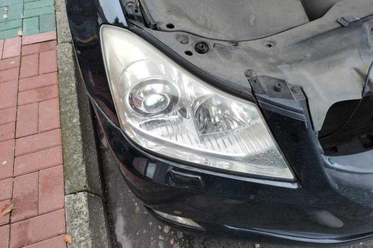 Used Toyota Crown 2010 3.0L Royal Saloon Right Front Headlight