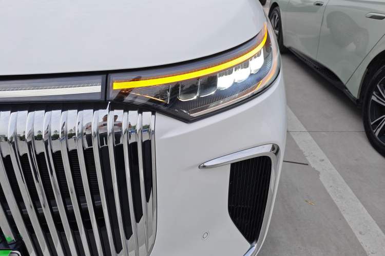 Used VOYAH Dream 2025 PHEV Four-Wheel-Drive Flagship Kunpeng Edition Left Front Headlight