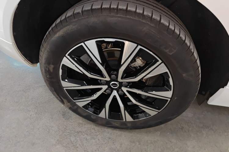 Used Volvo XC60 2025 B5 Four-Wheel Drive Smart & Advanced Luxury Edition
