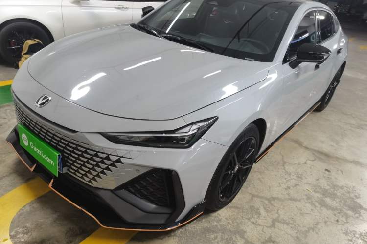 Used CHANGAN UNI-V 2022 2.0T Leading-Speed Edition