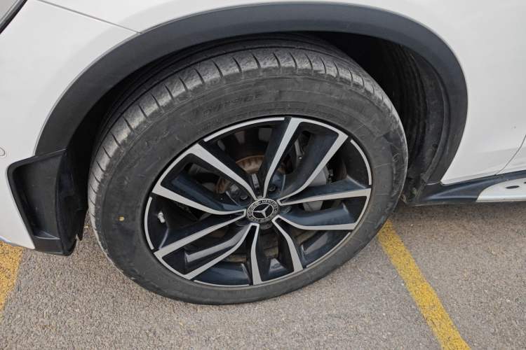 Used Mercedes-Benz GLC 2020 Facelift GLC 300 L 4MATIC Dynamic Edition
