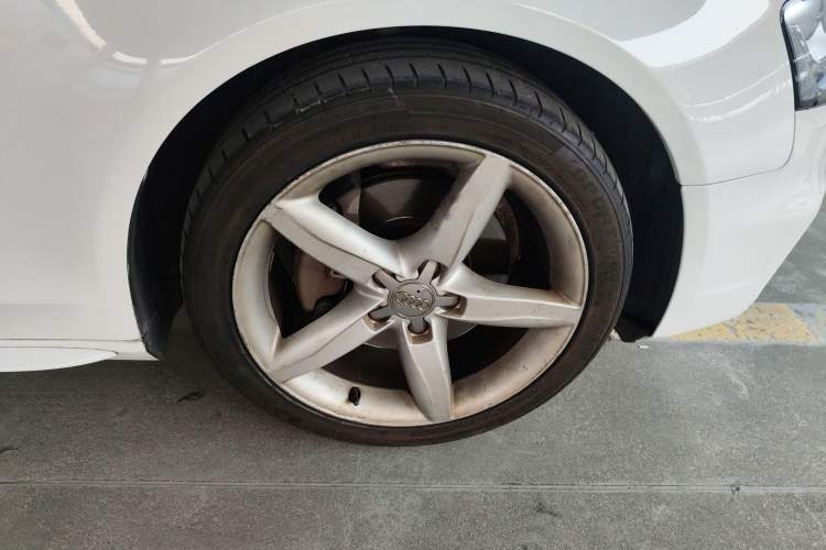 Used Audi A4L 2015 45 TFSI quattro Individual Sport Edition Right Front Wheel Hub