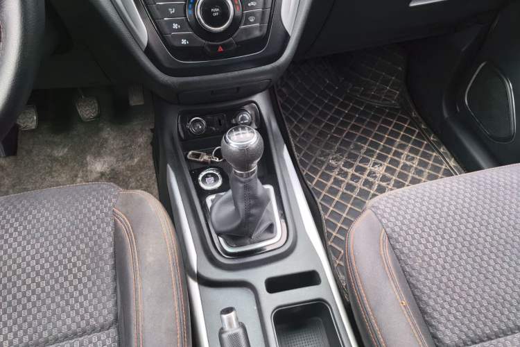 Used SWM X3 2021 1.5L Manual Comfort Version 7 Seats
