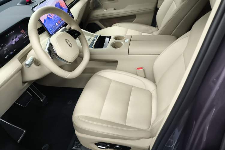 Used Hima AITO M5 2025 Extended-Range Ultra All-Wheel-Drive Version Left Front Seat