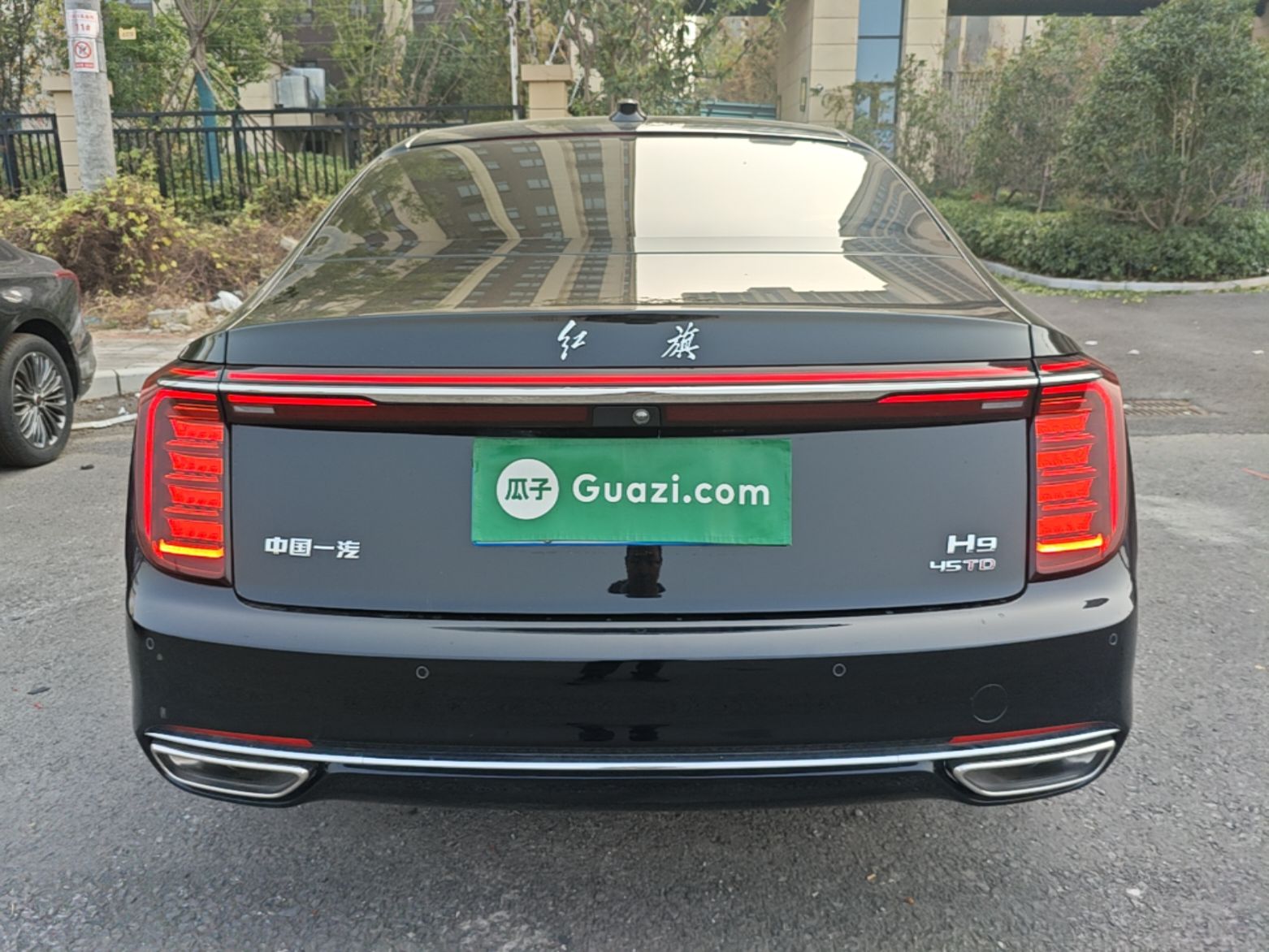 Hongqi H9 2025 Model Facelifted 2.0T Two-Wheel Drive Flag-Style Luxury Business Edition, 5 Seats - Chinese Trim Xiang — снимка 5