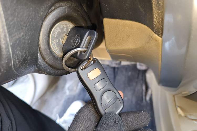 Used Nissan Livina 2013 1.6XE Manual Comfort Edition