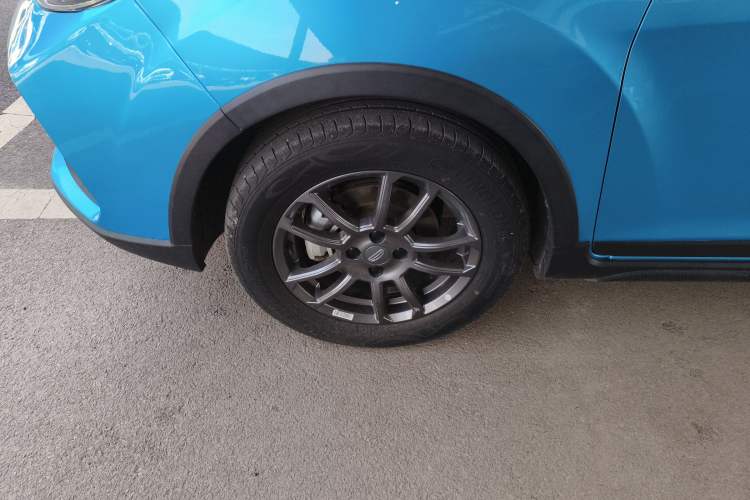 Used Geely Auto Vision X3 2021 PRO 1.5L CVT Deluxe Model Left Front Wheel Hub