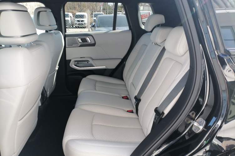 Used Formula Leopard Titanium 3 2025 501 km Four-Wheel Drive Drone Edition Left Rear Seat