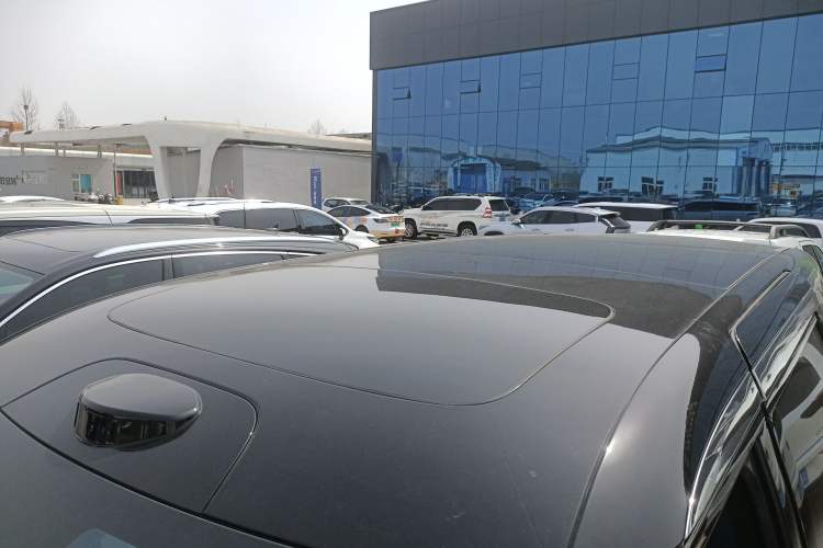 Used Zeekr 009 2024 7-Seater Aisle Version 108 kWh
