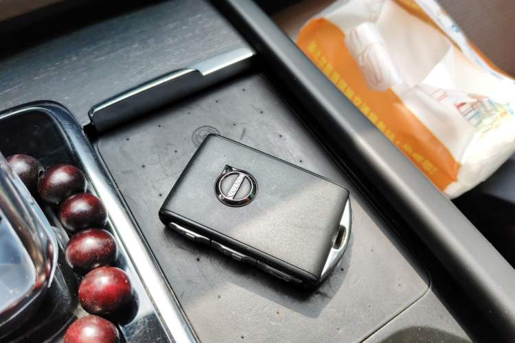 Used Volvo XC90 New Energy 2022 Facelift E-Drive Hybrid T8 Luxury Prestige 7-Seater Vehicle Key