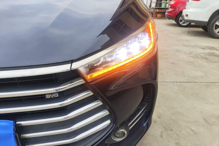 Used BYD Song MAX 2017 1.5T Automatic Smart Connect Elite 7-Seater