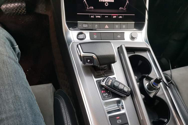 Used Audi A6L 2022 40 TFSI Luxury Dynamic Model
