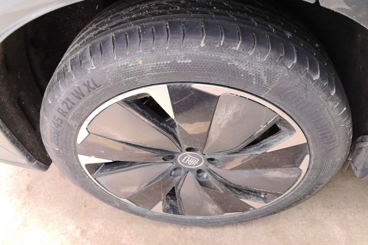 Used BYD Tang L 2025 DM 175KM Drone Player Edition Right Rear Wheel Hub