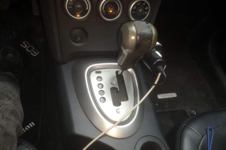 Used Nissan Qashqai 2011 2.0 XV Lea CVT 2WD
