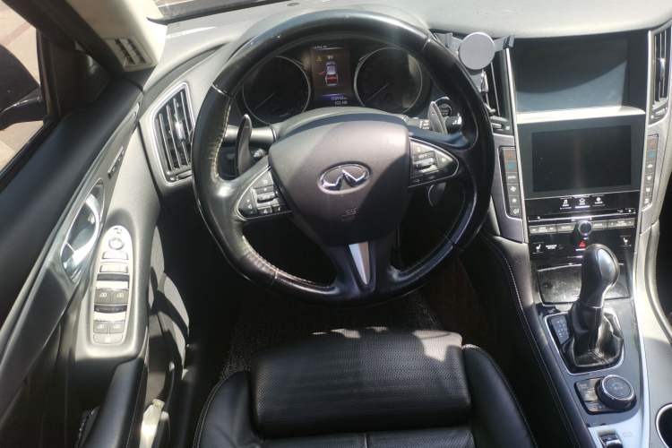Used Infiniti Q50 2014 3.5L Hybrid Flagship Edition Steering Wheel