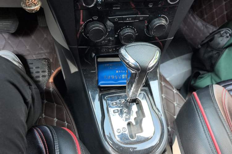 Used Citroen C-Quatre 2014 1.6L Automatic Connected Car Version Gear Lever