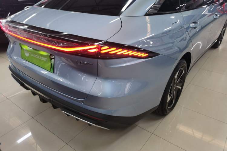 Used Geely Galaxy L6 2025 EM-i 140km Starship Edition Right Rear Taillight