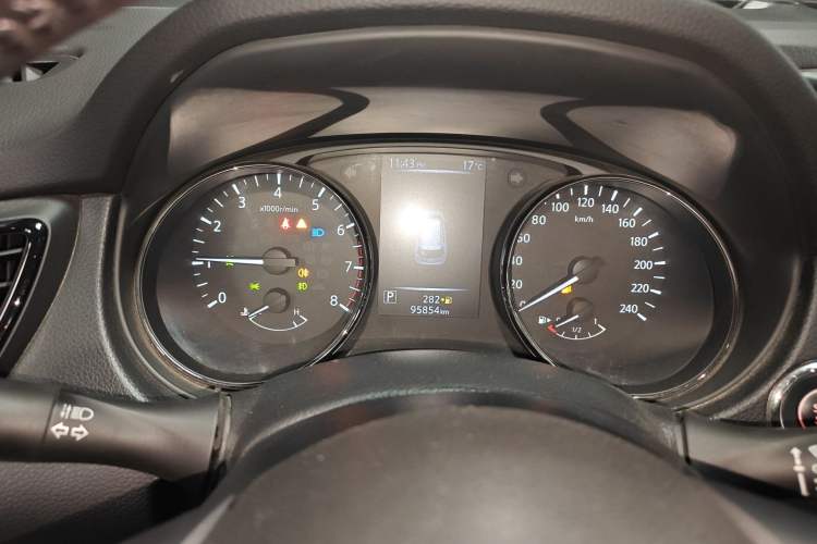 Used Nissan X-Trail 2017 2.5L CVT Luxury Edition 4WD Instrument Cluster